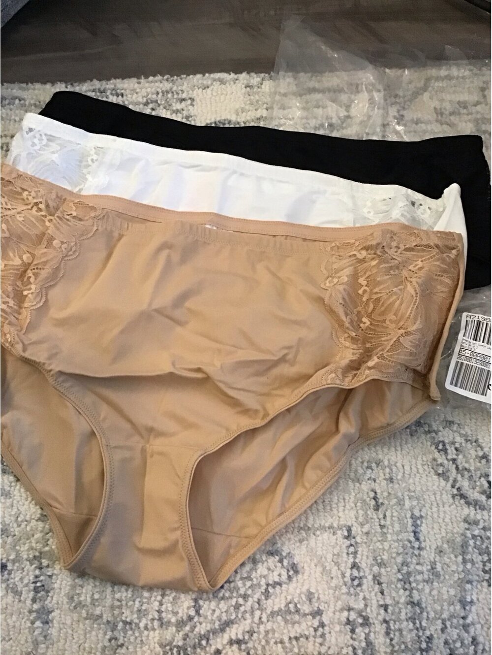 Breezies, 3x, set of 3 panties, soft support, lace, new